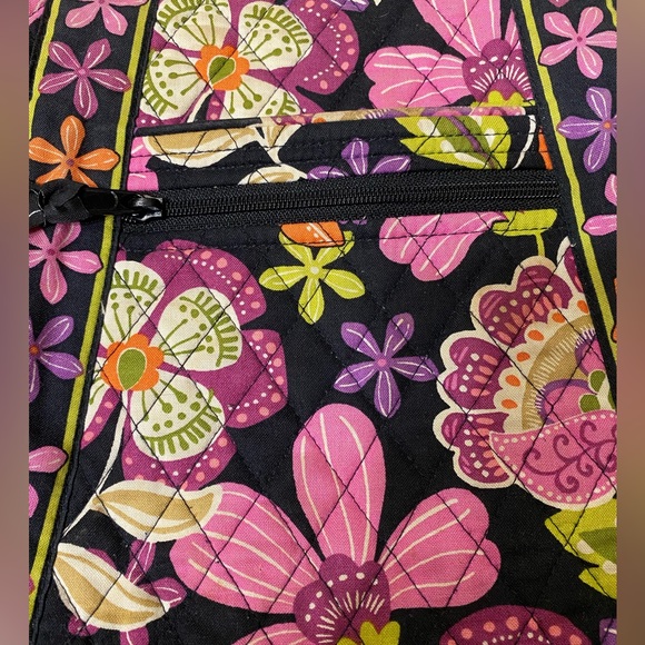 Vera Bradley Large Hipster in Pirouette Pink pattern, comfortable and beautiful - Picture 5 of 6